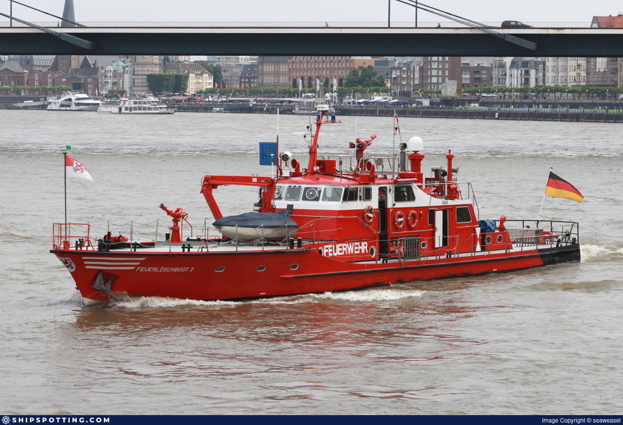 Feuerlöschboot 2  Düsseldorf